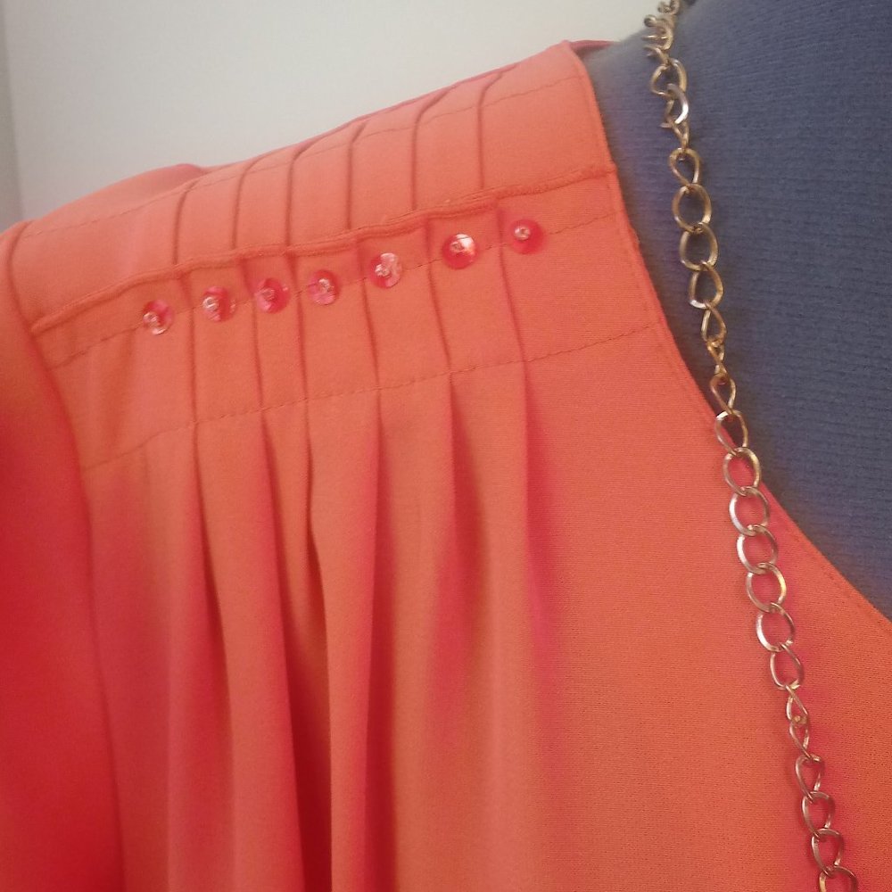 Kathy Che Blouse with Sequined Pleated Shoulders - Picture 4 of 11